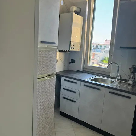 Leone & Victoria House Апартаменти Помпеї