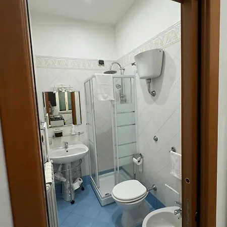 Leone & Victoria House * Помпеї