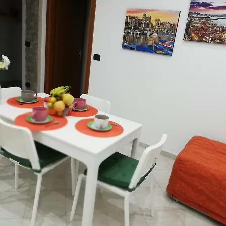 Leone & Victoria House * Помпеї