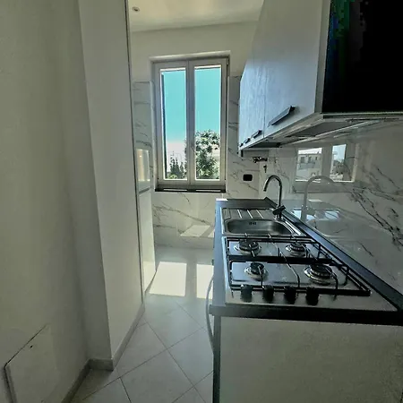 Leone & Victoria House Apartment