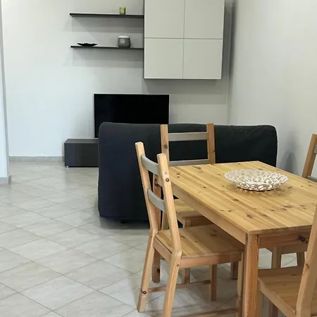 Leone & Victoria House Apartment